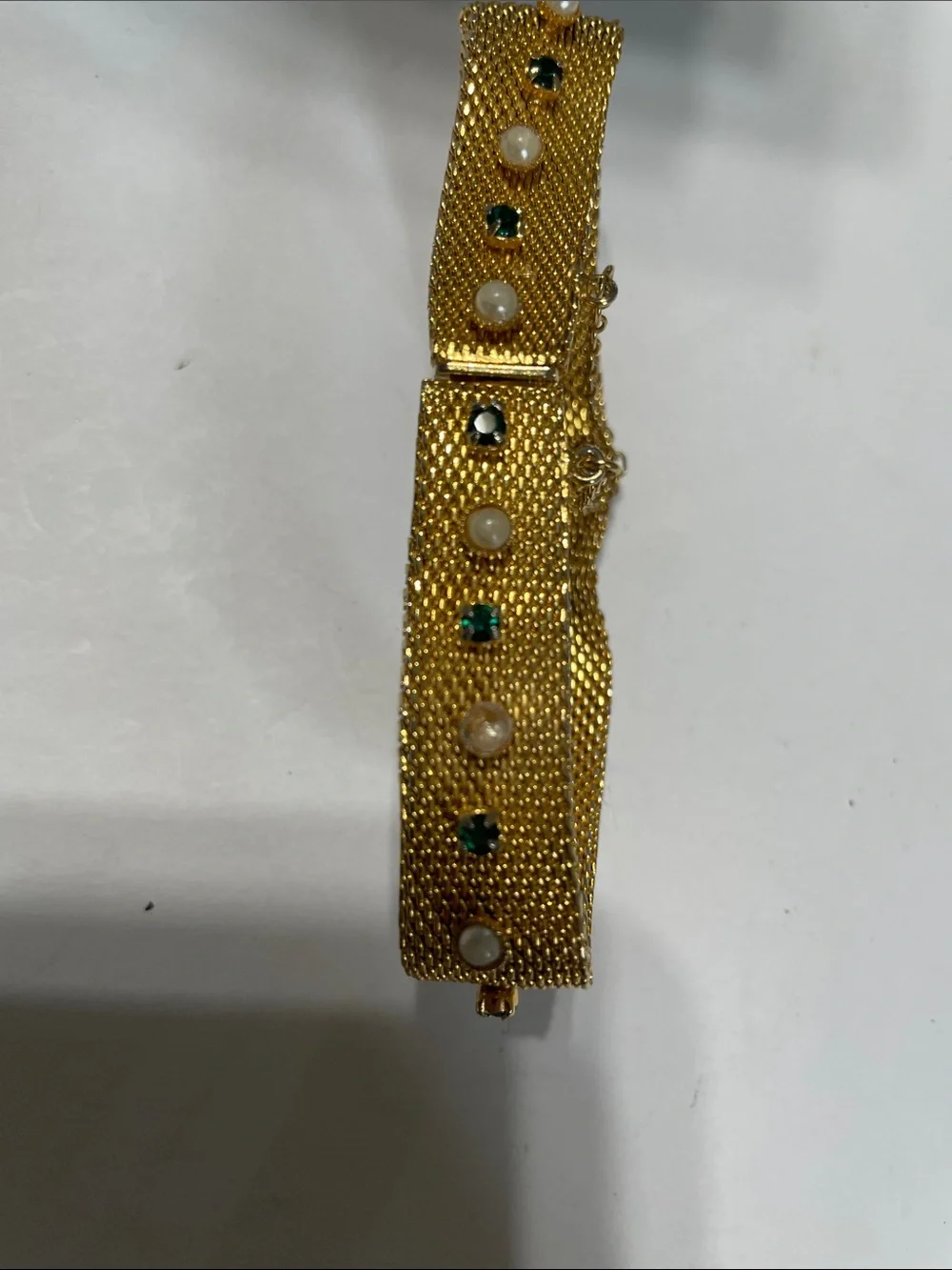 Damascene elegant gold